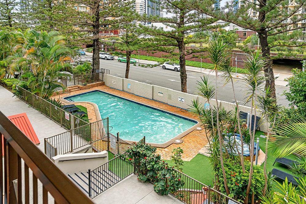 Surfers Paradise- Meters From The Beach! Голд-Кост Екстер'єр фото
